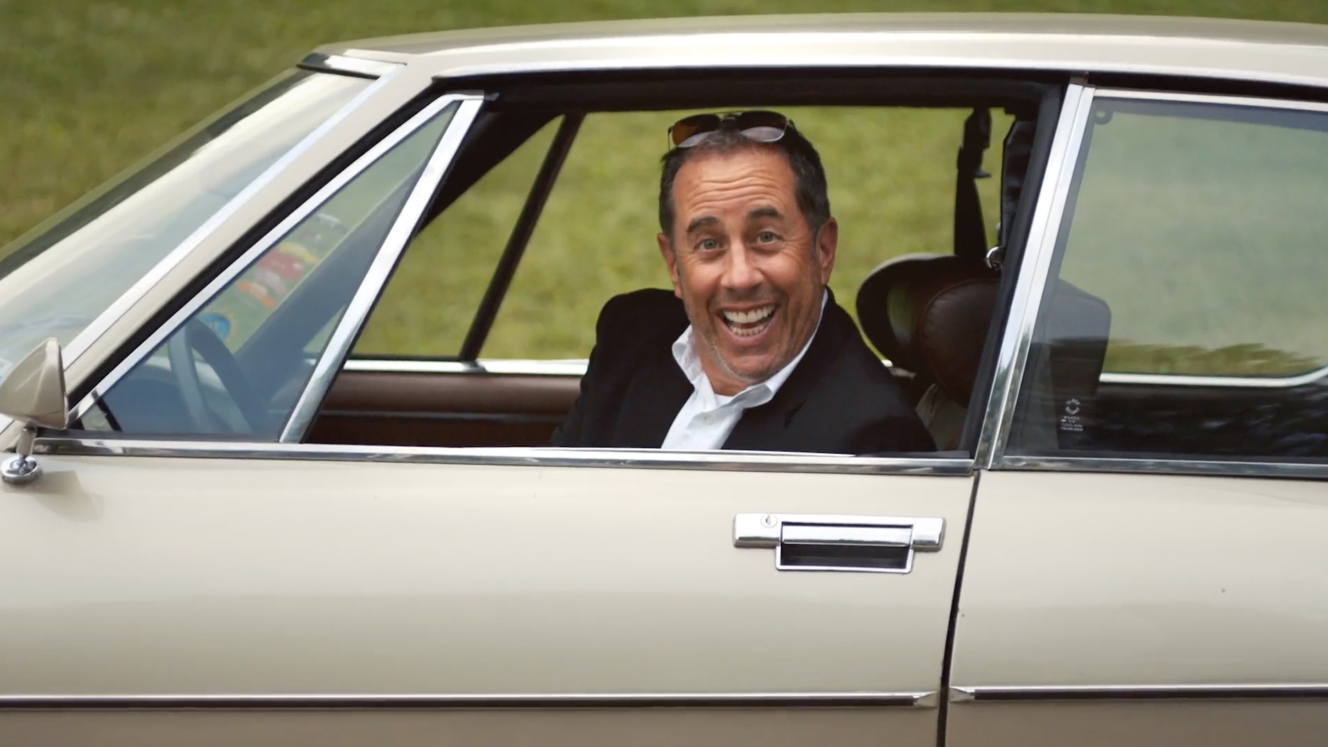 COMEDIANS IN CARS GETTING COFFEE